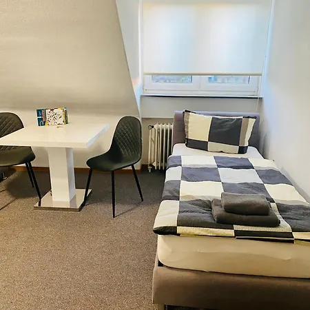 Moderne Unterkunft Garbsen Esterno foto