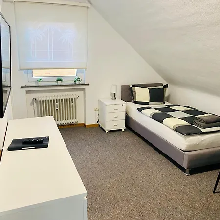 Moderne Unterkunft Garbsen Esterno foto