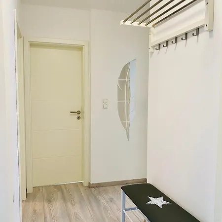 Moderne Unterkunft Garbsen Esterno foto