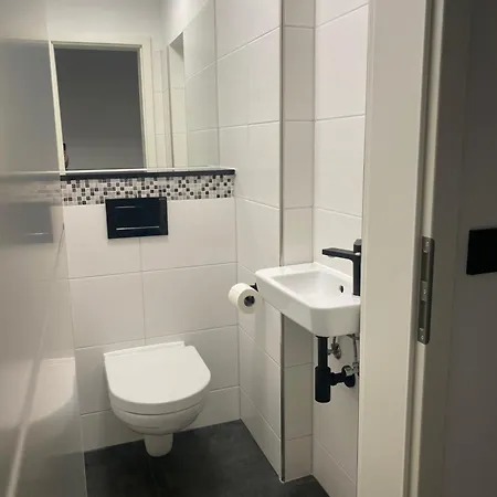 Moderne Unterkunft Garbsen Esterno foto
