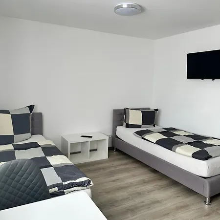 Moderne Unterkunft Garbsen Esterno foto