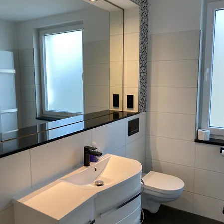 Moderne Unterkunft Garbsen Esterno foto