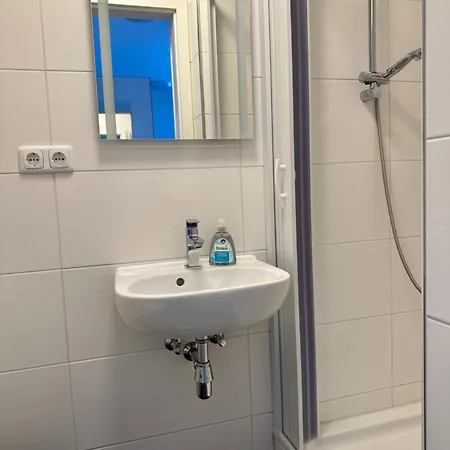 Moderne Unterkunft Garbsen Esterno foto