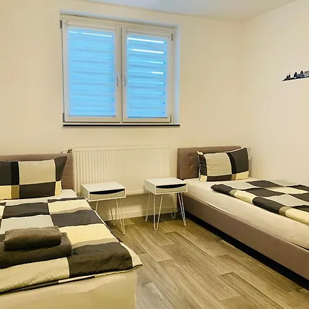 Moderne Unterkunft Garbsen Esterno foto
