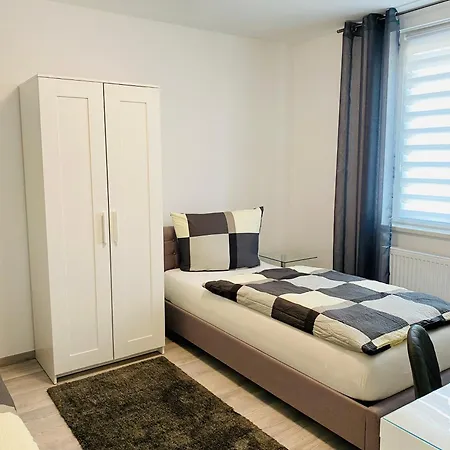 Moderne Unterkunft Garbsen Esterno foto