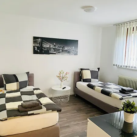 Moderne Unterkunft Garbsen Esterno foto