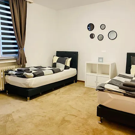 Moderne Unterkunft Garbsen Esterno foto